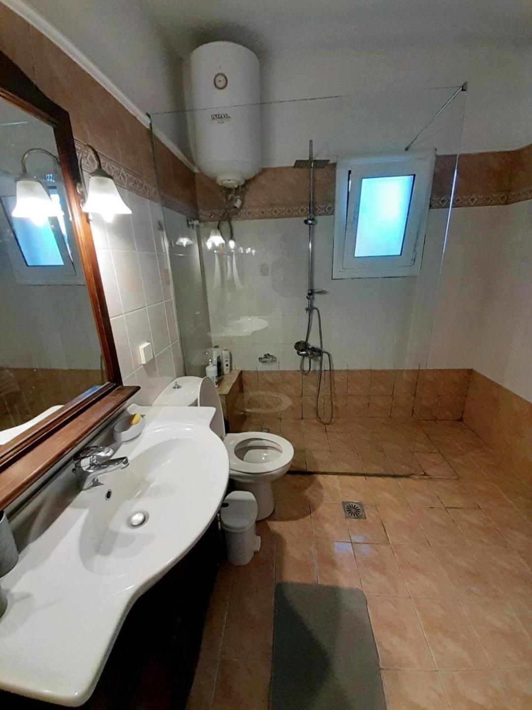 Alepou Διωροφη Μεζονετα-2Km Απο Το Κεντρο-Iliana House 아파트 외부 사진